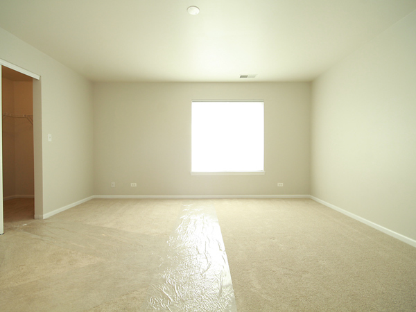 3384 Ravinia Circle Aurora, IL 60504 - Photo 11 of 24 an empty room with a window