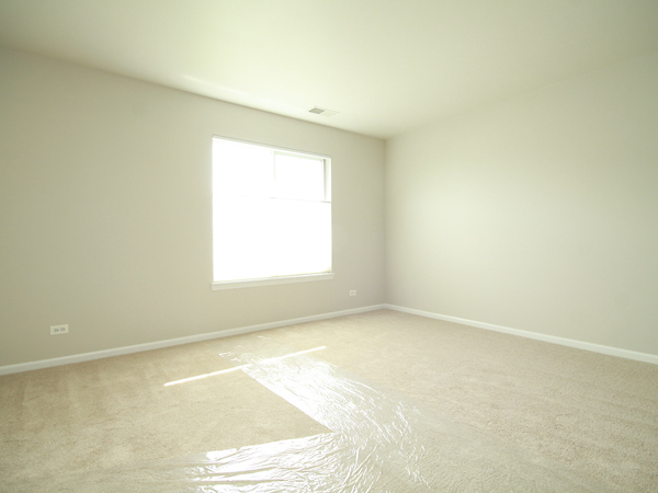 3384 Ravinia Circle Aurora, IL 60504 - Photo 15 of 24 an empty room with a window