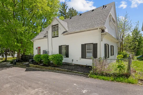$289,000 | 1316 East 9th Street, Davenport, IA 52803