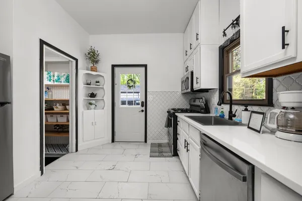 $289,000 | 1316 East 9th Street, Davenport, IA 52803