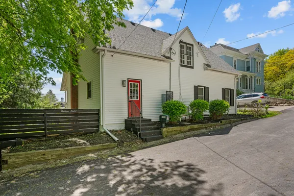 $289,000 | 1316 East 9th Street, Davenport, IA 52803