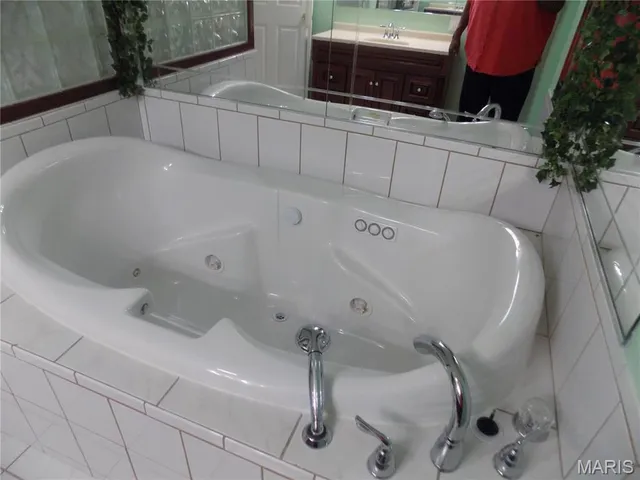 $515,000 | 1275 White Road, Chesterfield, MO 63017