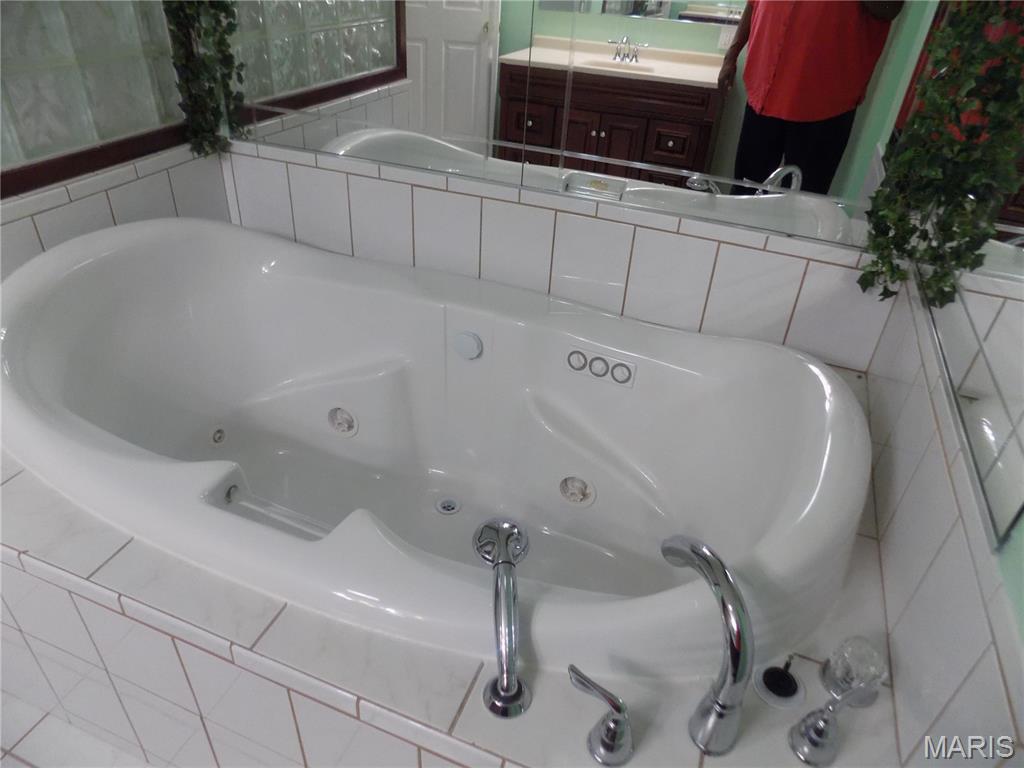 1275 White Road Chesterfield, MO 63017 - Photo 28 of 33