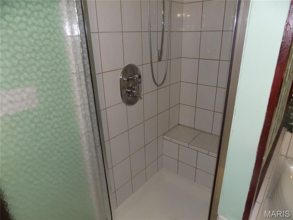 1275 White Road Chesterfield, MO 63017 - Photo 29 of 33