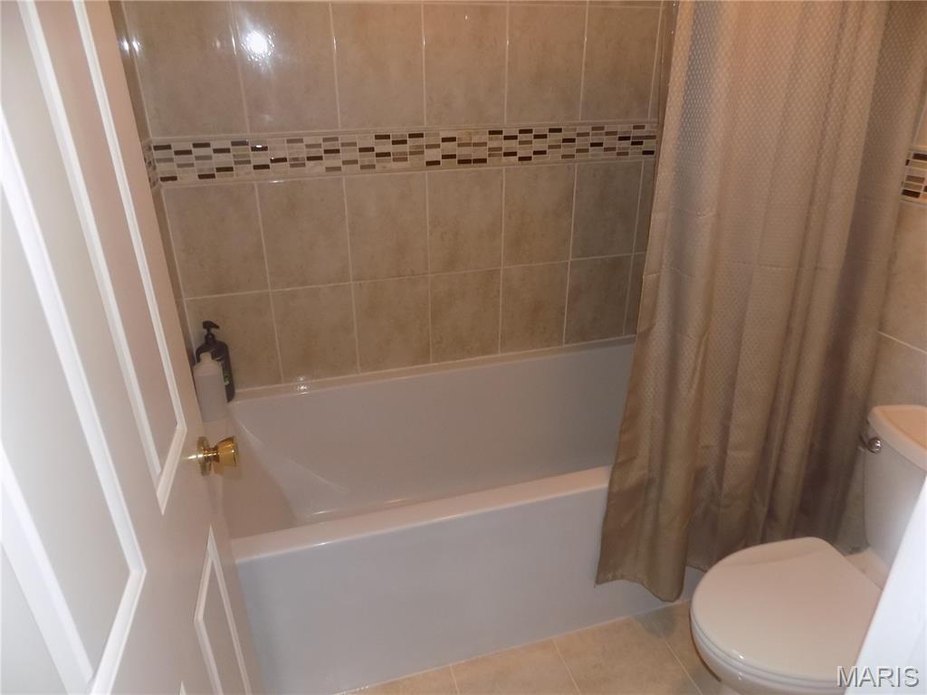 1275 White Road Chesterfield, MO 63017 - Photo 10 of 33