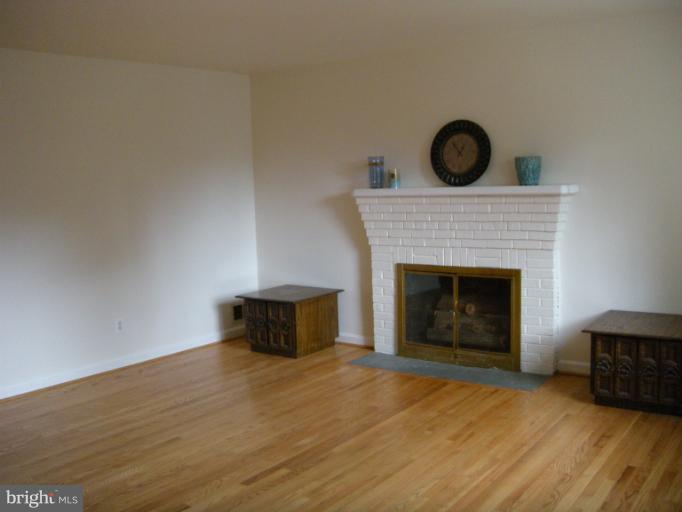 6008 Jamestown Road Hyattsville, MD 20782 - Photo 1 of 19 Living Room