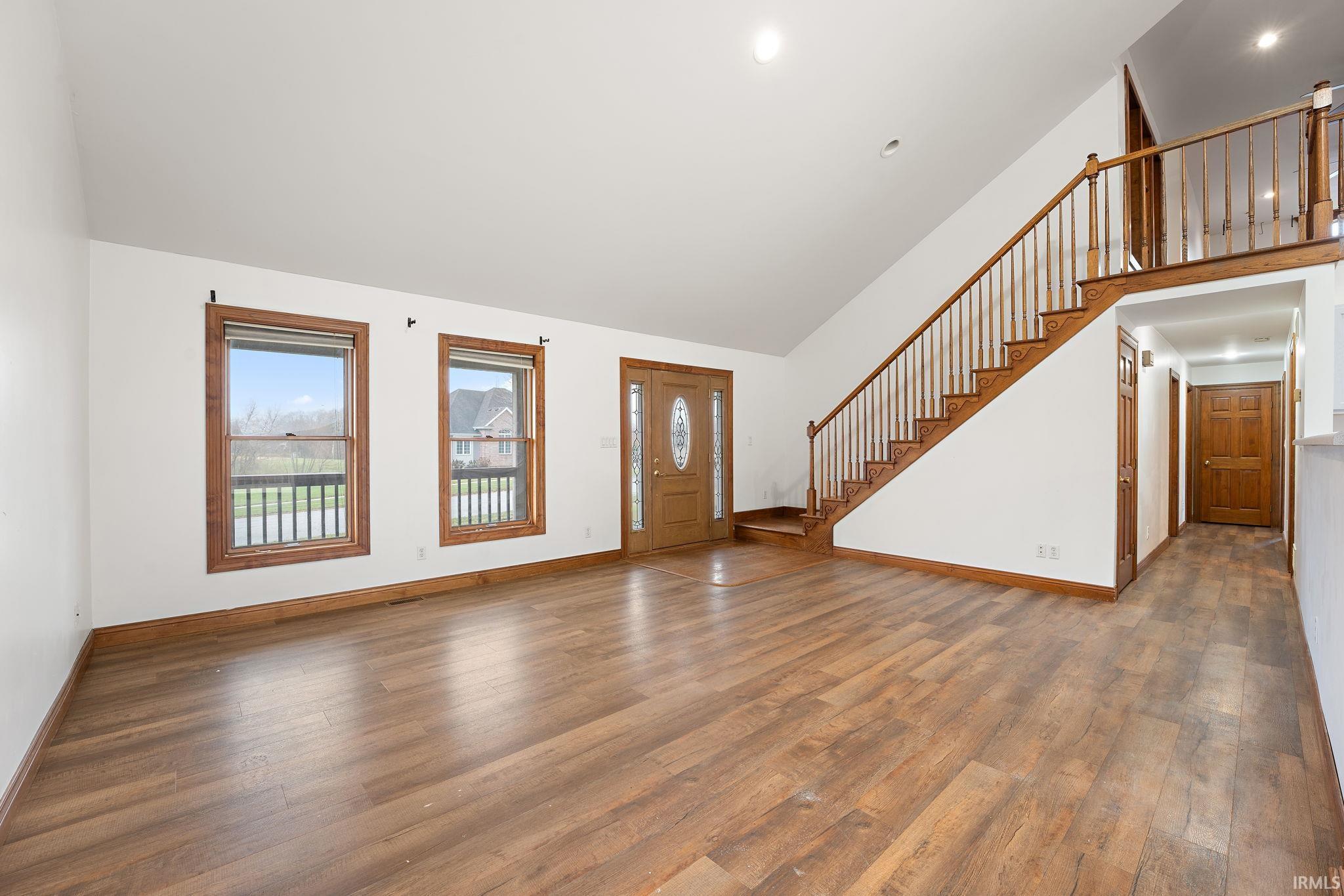 8250 95th Place Crown Point, IN 46307 - Photo 5 of 36