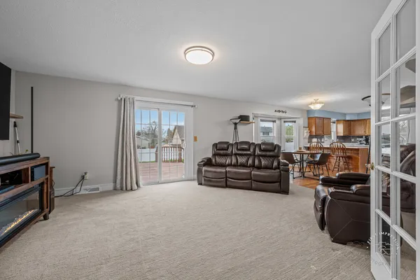 $349,900 | 52 North Hickory Street, Cortland, IL 60112