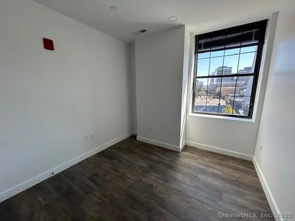 $2,933 | 1 A Atlantic Street, Unit 702, Stamford, CT 06901
