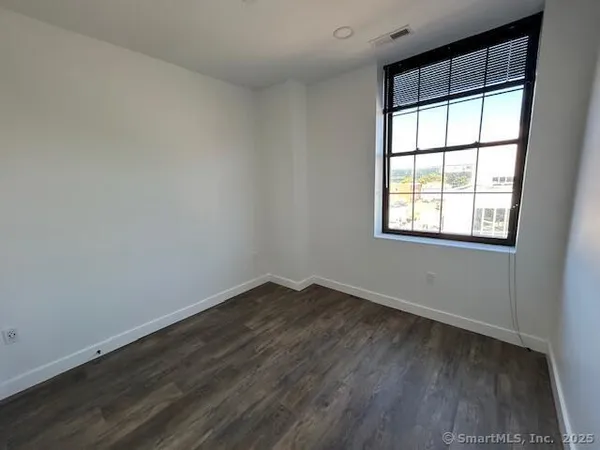 $2,933 | 1 A Atlantic Street, Unit 702, Stamford, CT 06901