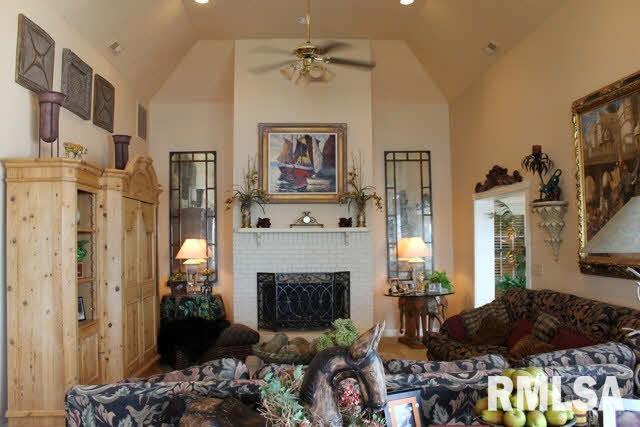 1628 Howard Road Marion, IL 62959 - Photo 4 of 38 Gallery Image 4