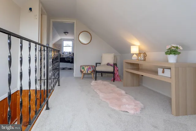 a view of utility room