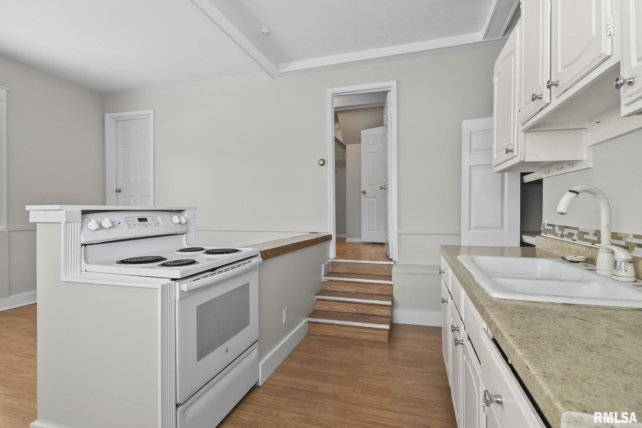 102 Main Street Tallula, IL 62688 - Photo 9 of 24