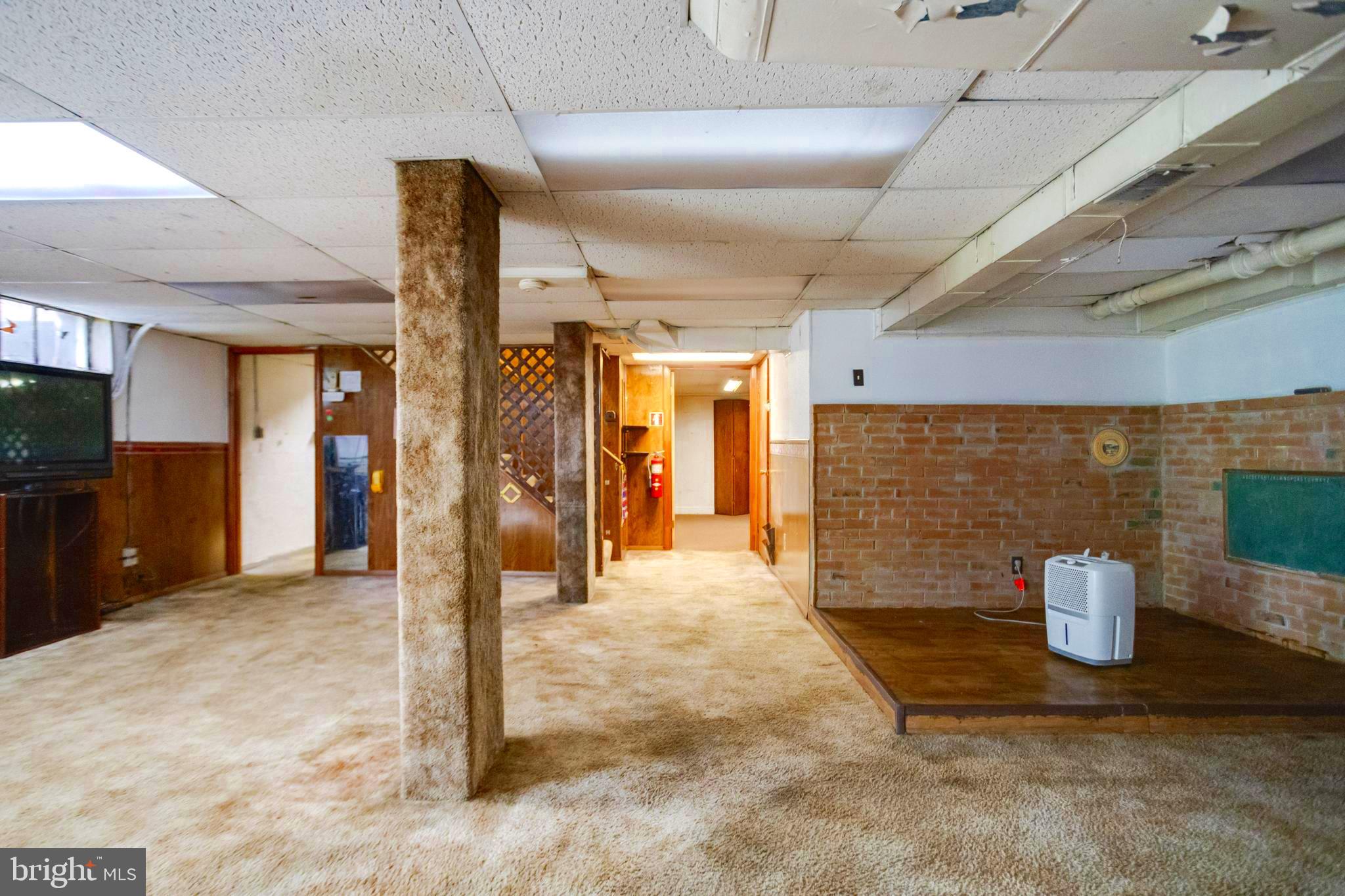 1405 Pomeroy Avenue Abingdon, MD 21009 - Photo 33 of 60 a view of a hallway with a chair