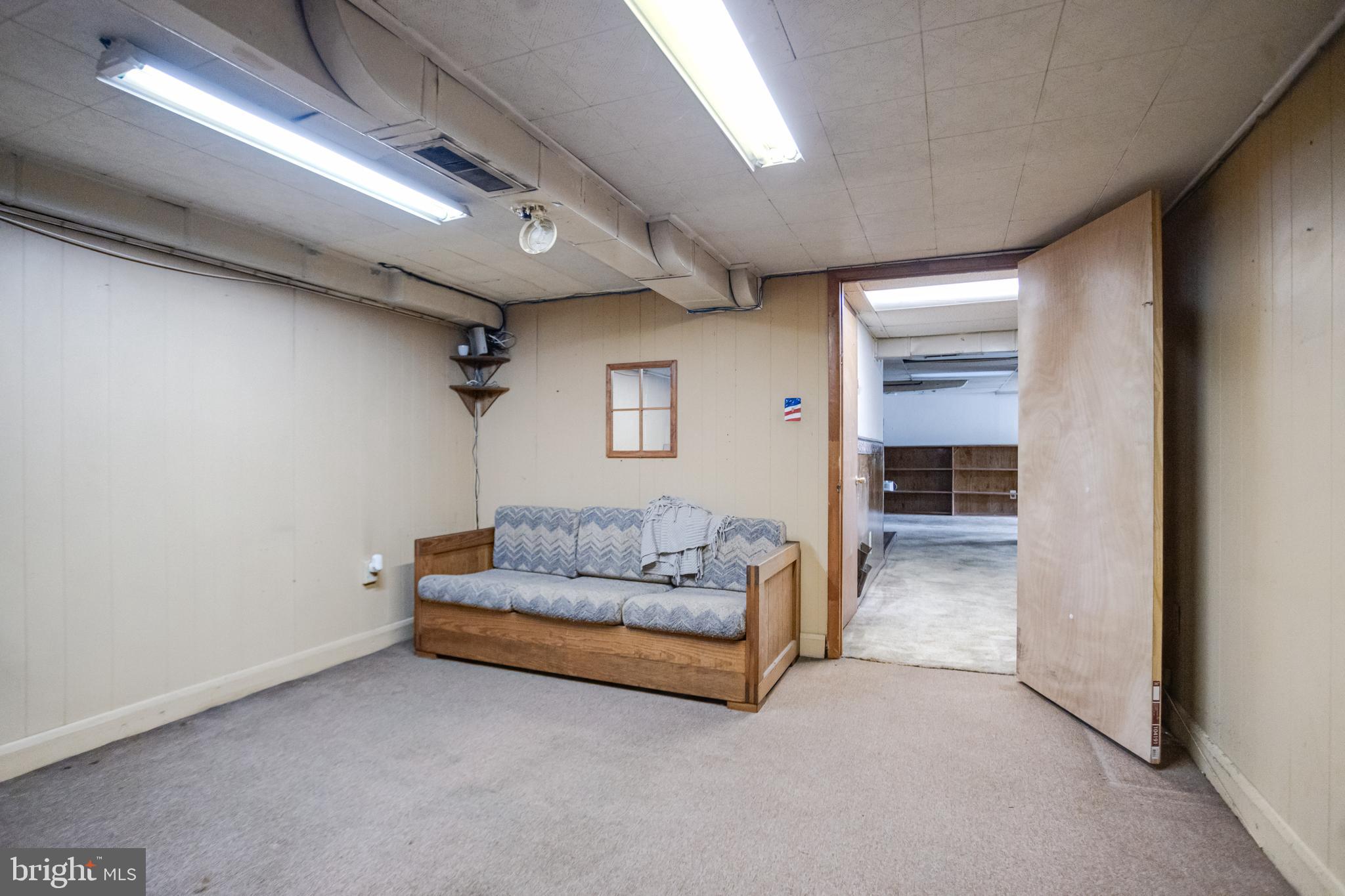 1405 Pomeroy Avenue Abingdon, MD 21009 - Photo 36 of 60 a living room with furniture and a table