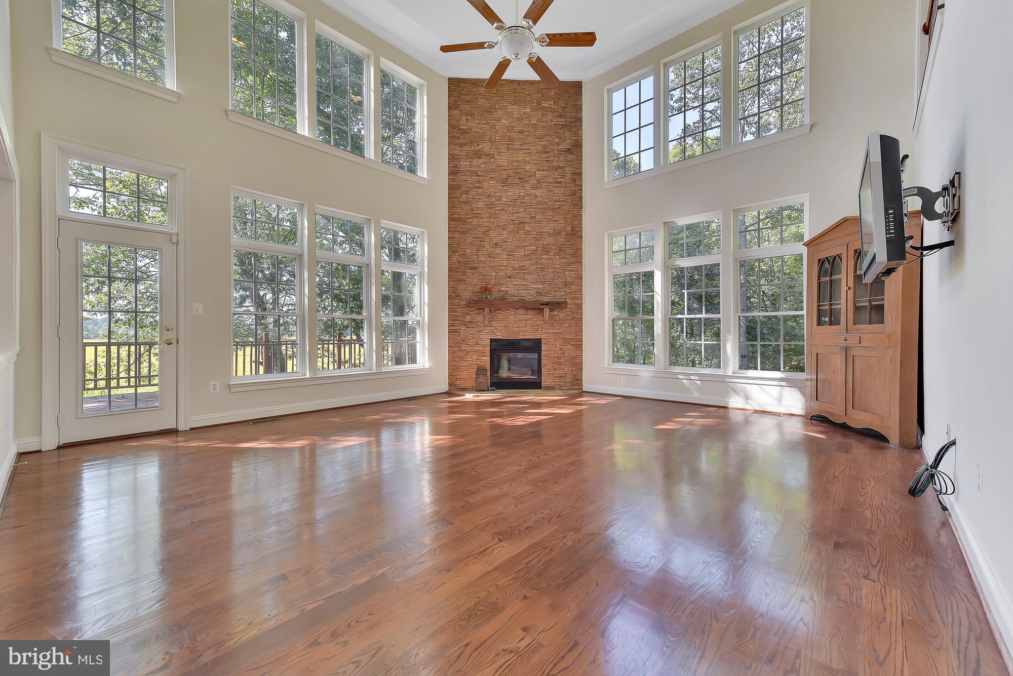 21416 Peach Tree Road Dickerson, MD 20842 - Photo 23 of 76 WOW! This is your great GREAT room!