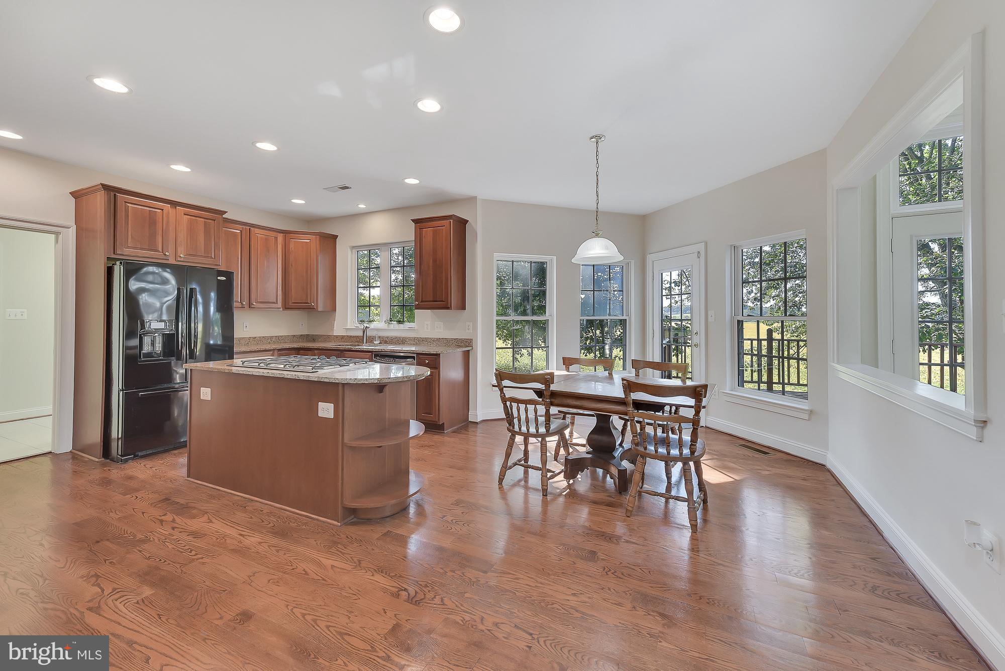 21416 Peach Tree Road Dickerson, MD 20842 - Photo 28 of 76 Large chef's kitchen!