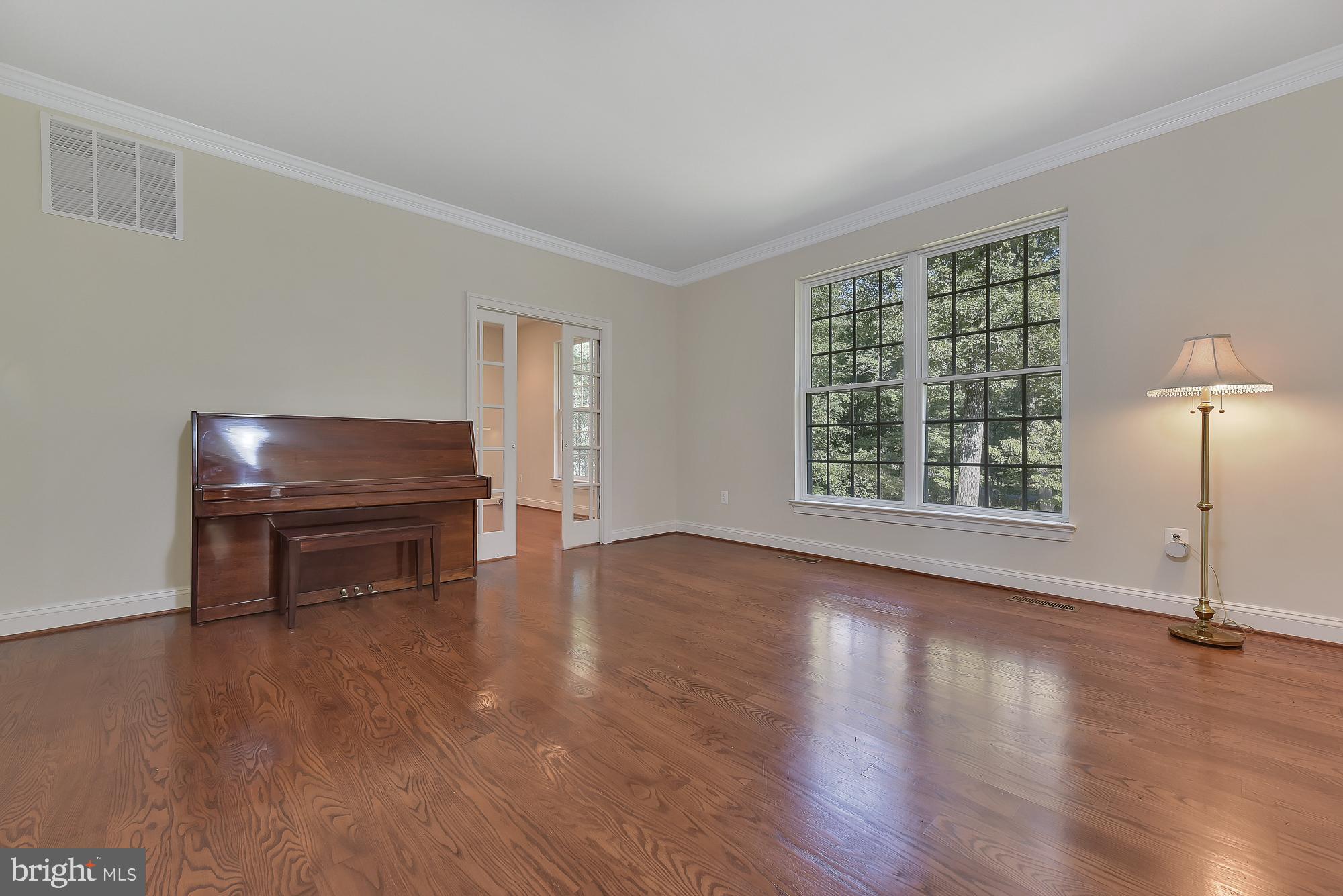 21416 Peach Tree Road Dickerson, MD 20842 - Photo 38 of 76 Formal living room