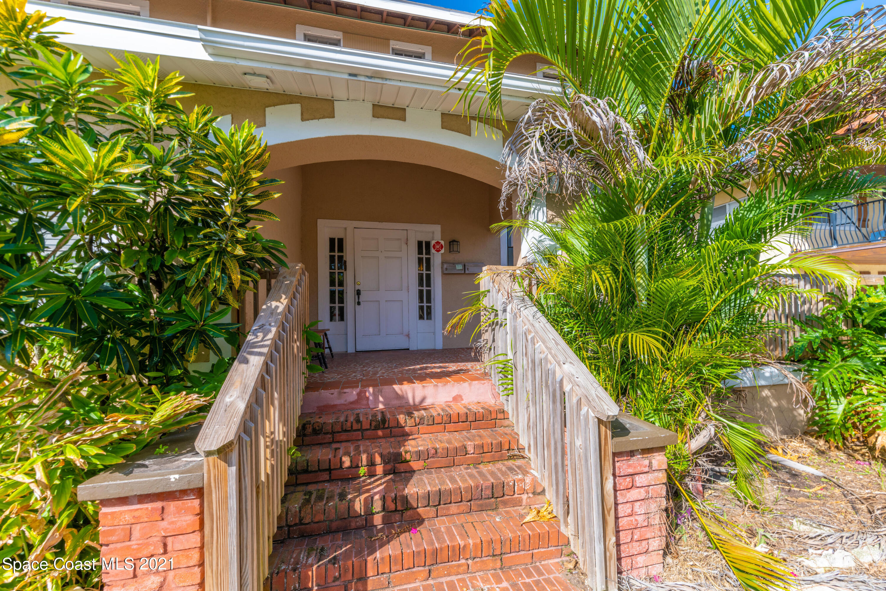 209 Riverside Drive Cocoa, FL 32922 - Photo 4 of 26 NZ7_0266