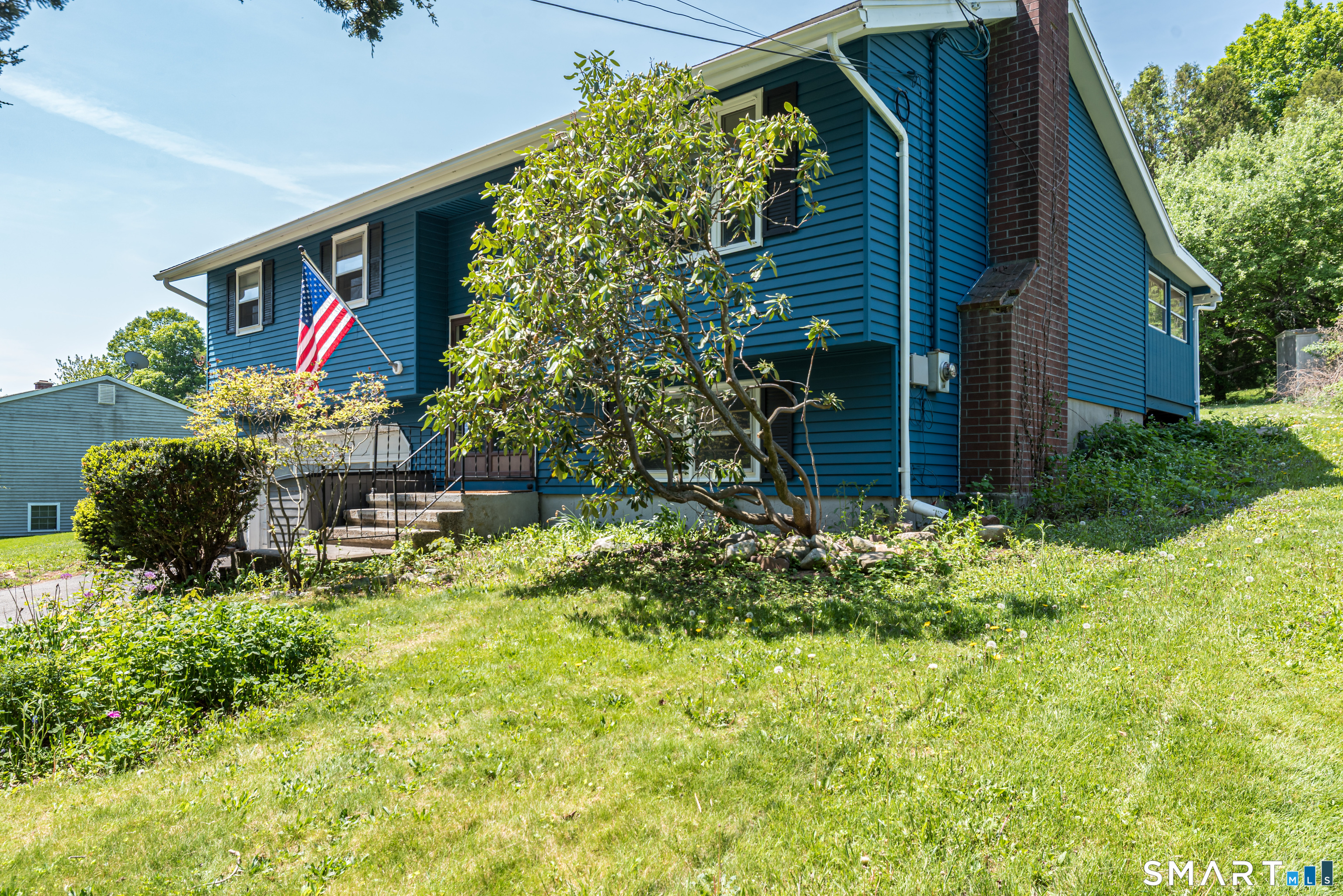 196 Humiston Circle Thomaston, CT 06787 - Photo 5 of 40
