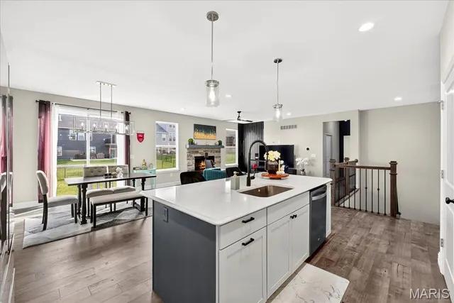 $639,900 | 616 Walnut Woods Street, St. Charles, MO 63301