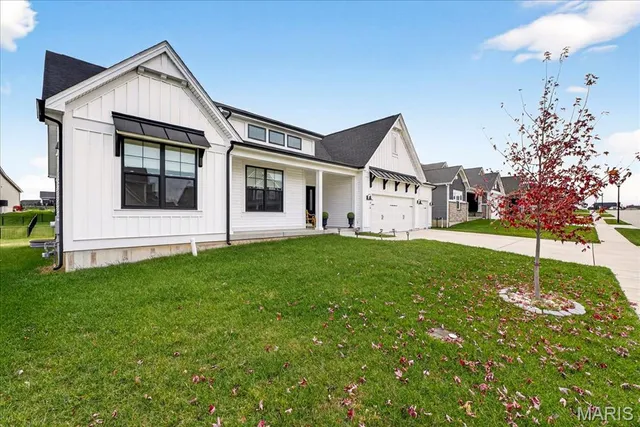 $639,900 | 616 Walnut Woods Street, St. Charles, MO 63301