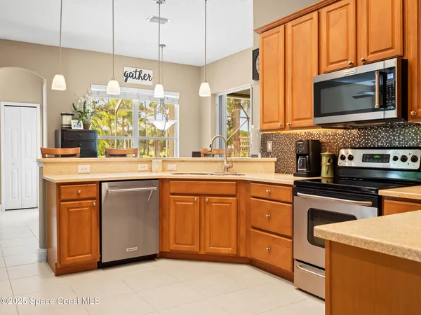 $689,000 | 1990 Admiralty Boulevard, Rockledge, FL 32955