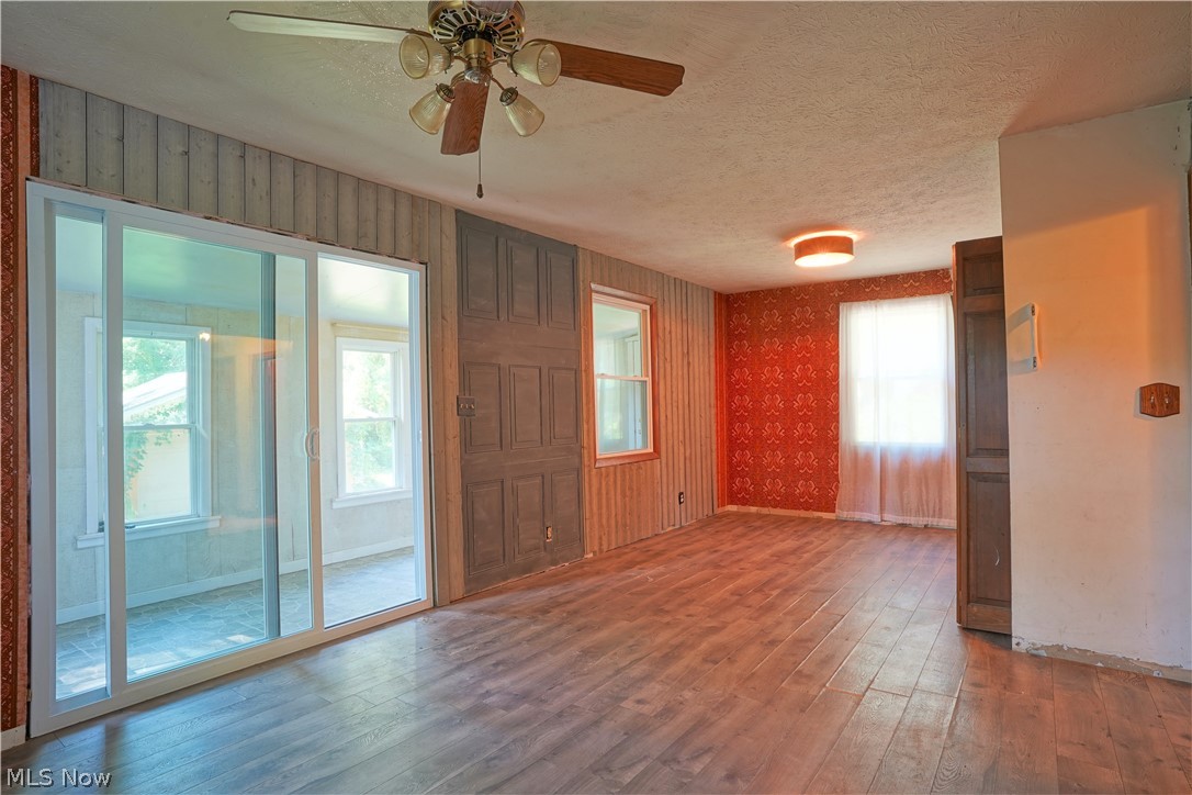 2468 Wright Road Akron, OH 44320 - Photo 19 of 22