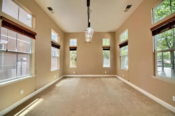 $575,000 | 2153 Saddlebrook Way, Oakdale, CA 95361