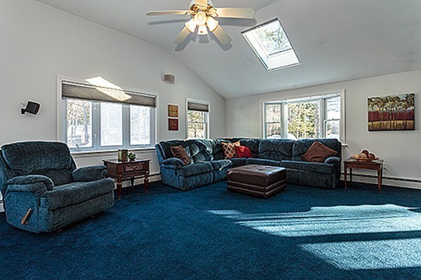 90 Forrest Road Westford, MA 01886 - Photo 3 of 30 Gallery Image 3