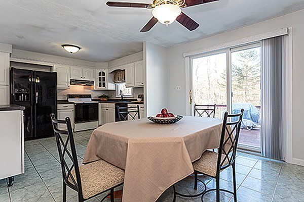 90 Forrest Road Westford, MA 01886 - Photo 4 of 30 Gallery Image 4