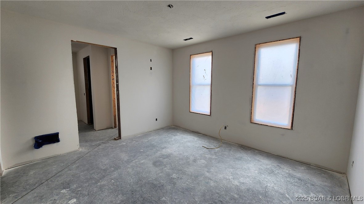 25455 Rail Road Richland, MO 65556 - Photo 19 of 62 Master bedroom