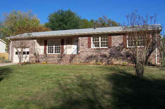108 Montclair Road Mauldin, SC 29662 - Photo 1 of 8 Gallery Image 1