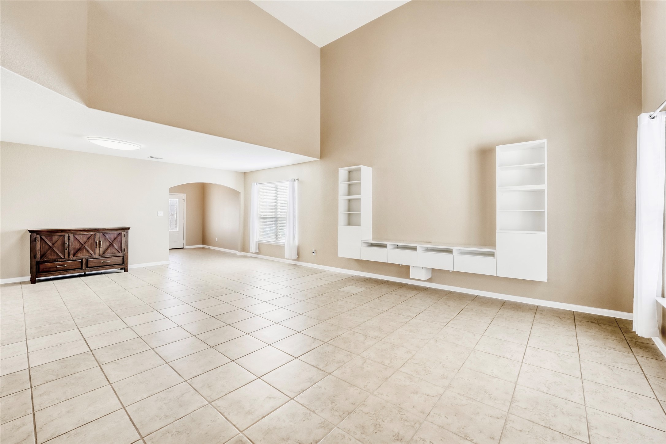 19621 Woodrow Wilson Street Manor, TX 78653 - Photo 8 of 34 a view of an empty room and window