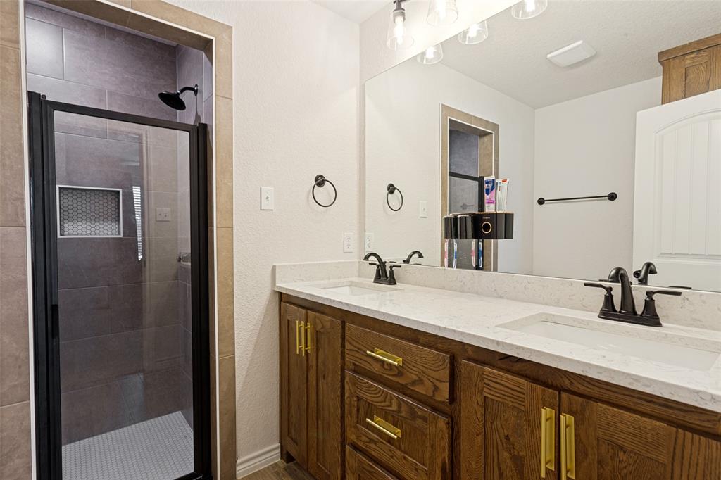 205 Altom Road Springtown, TX 76082 - Photo 18 of 25