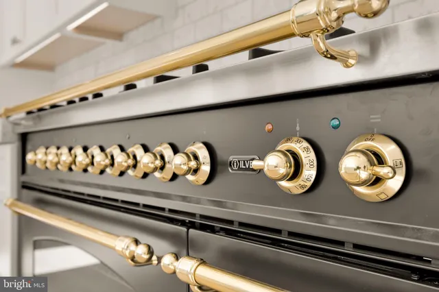 a close view of kitchen racks