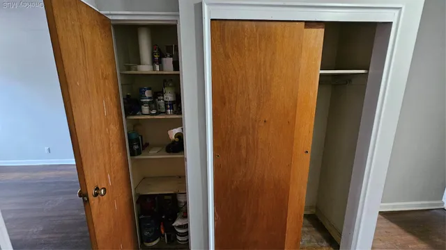 a view of a walk in closet