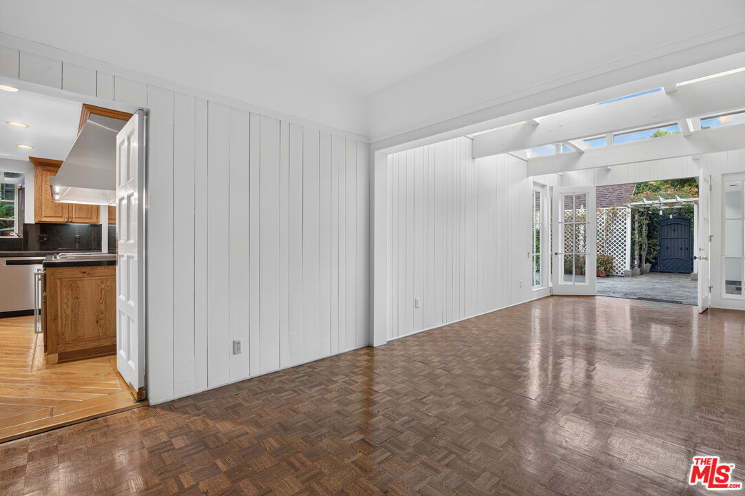 602 Foothill Road Beverly Hills, CA 90210 - Photo 19 of 61 Gallery Image 19