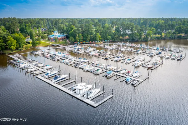 $579,000 | 103 Hudson Drive, Chocowinity, NC 27817