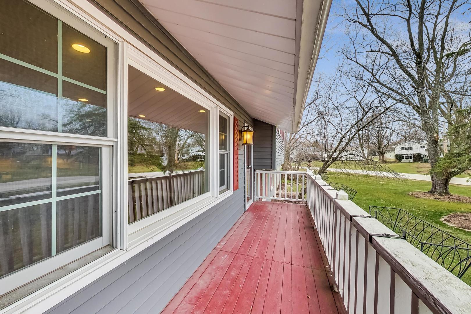 N369 Calvin Court Winfield, IL 60190 - Photo 4 of 41 a view of a balcony with yard