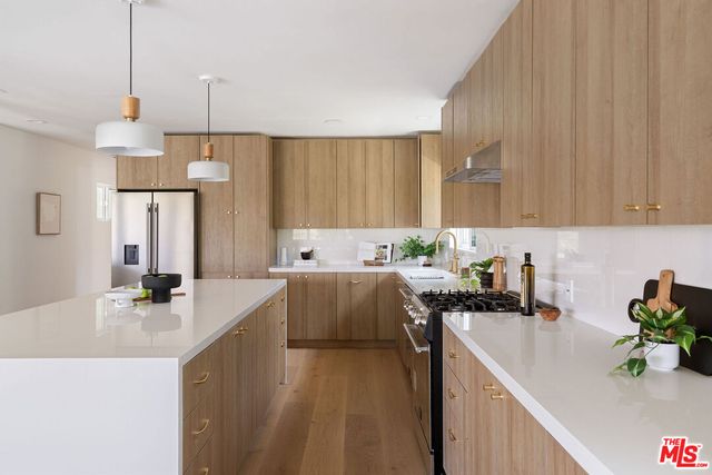 $1,600,000 | 4731 Don Miguel Drive, Los Angeles, CA 90008