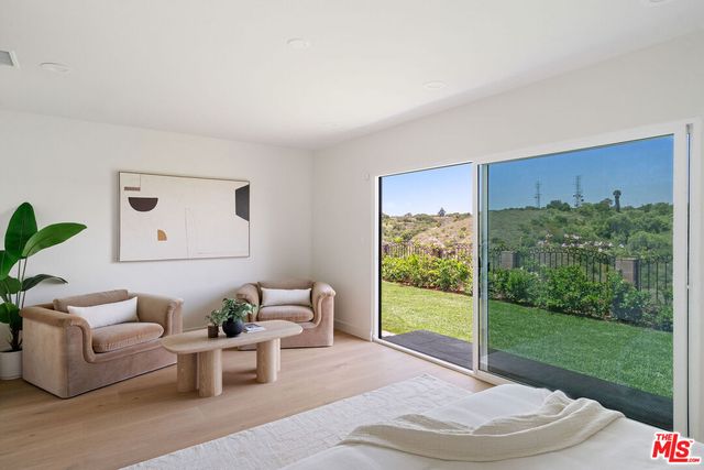 $1,600,000 | 4731 Don Miguel Drive, Los Angeles, CA 90008