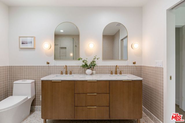 $1,600,000 | 4731 Don Miguel Drive, Los Angeles, CA 90008