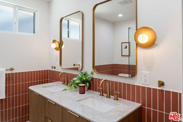 $1,600,000 | 4731 Don Miguel Drive, Los Angeles, CA 90008