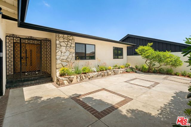 $1,600,000 | 4731 Don Miguel Drive, Los Angeles, CA 90008