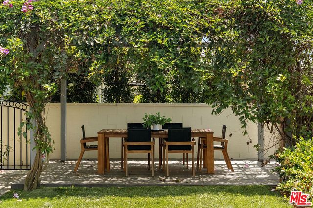 $1,600,000 | 4731 Don Miguel Drive, Los Angeles, CA 90008