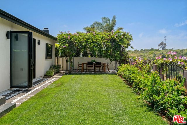 $1,600,000 | 4731 Don Miguel Drive, Los Angeles, CA 90008