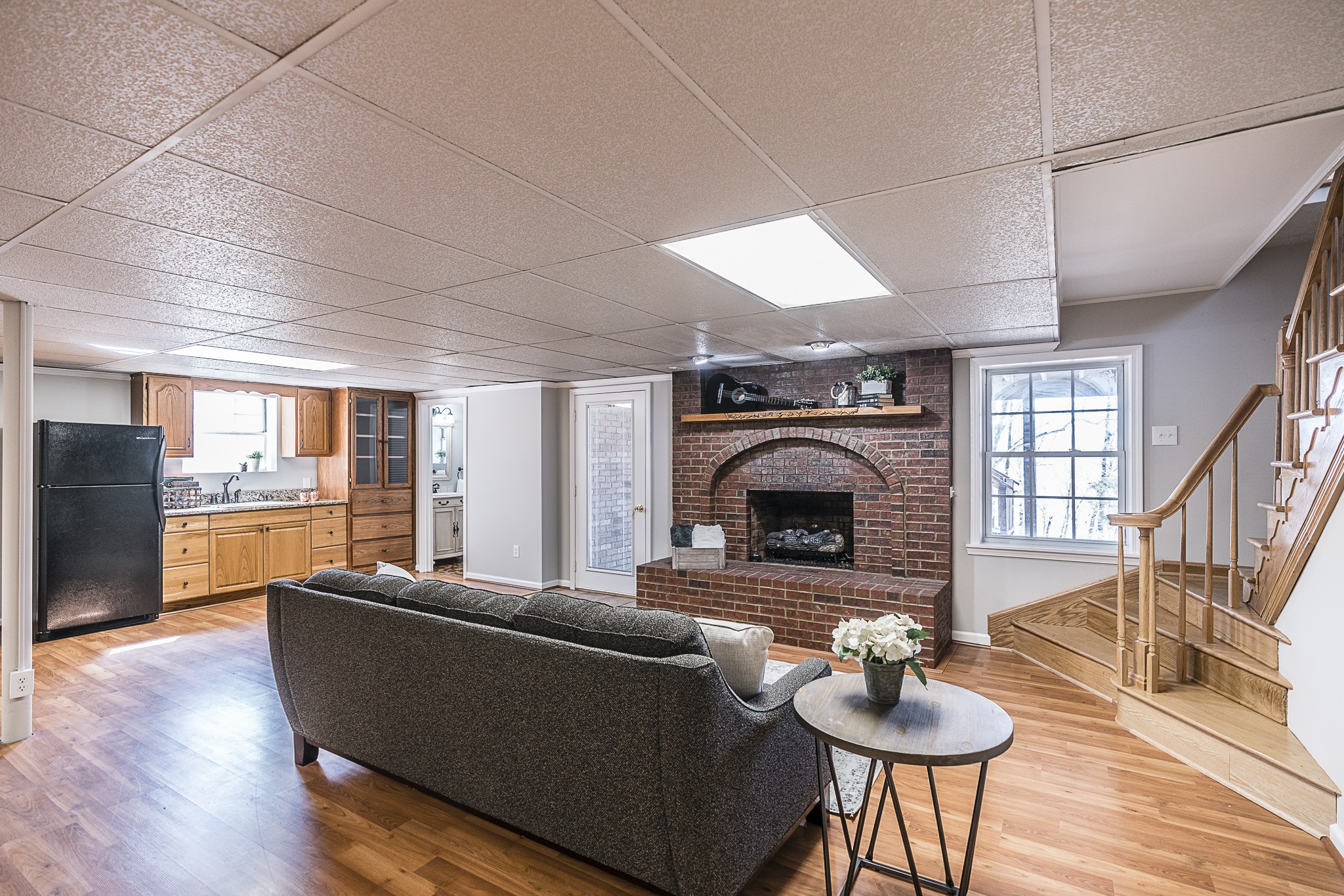 1626 Valley View Road Goodlettsville, TN 37072 - Photo 40 of 70 a living room with furniture and a fireplace