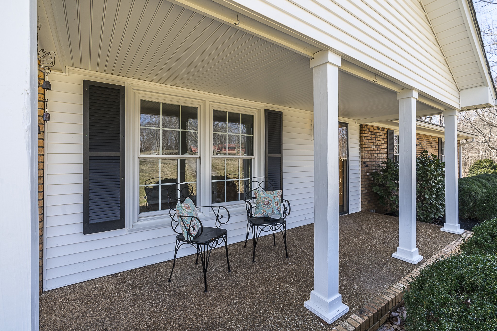 1626 Valley View Road Goodlettsville, TN 37072 - Photo 4 of 70 a house view with a outdoor seating