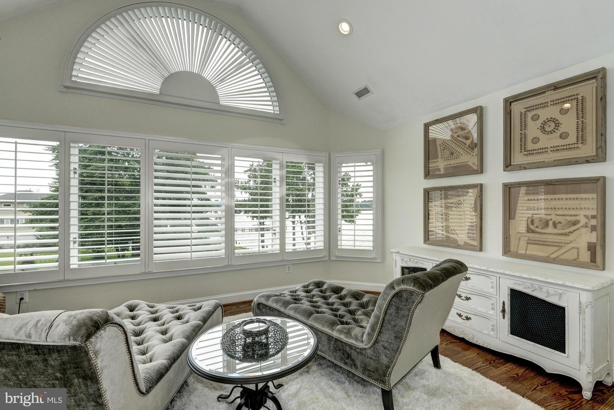 532 Sunset Road Annapolis, MD 21403 - Photo 17 of 30 a living room with furniture and a large window